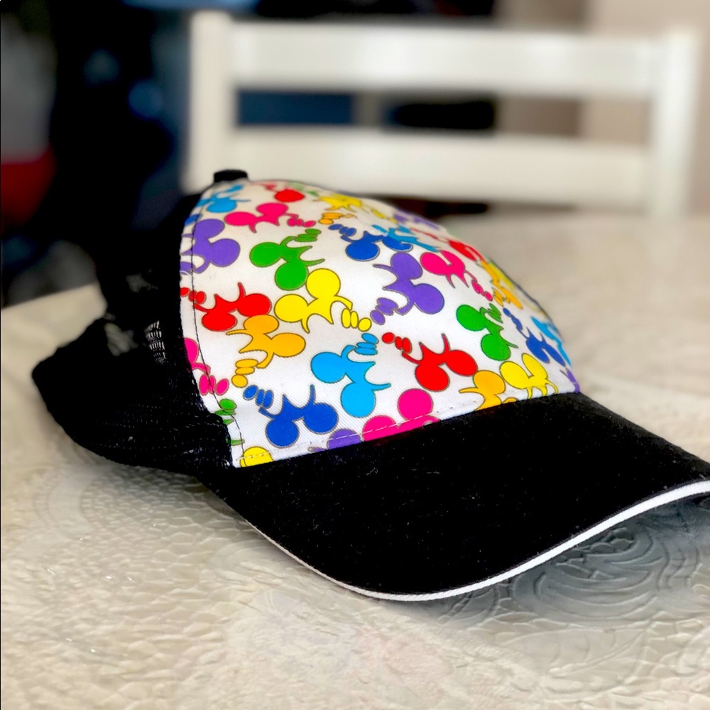 Disneyland Baseball Cap, adult size.